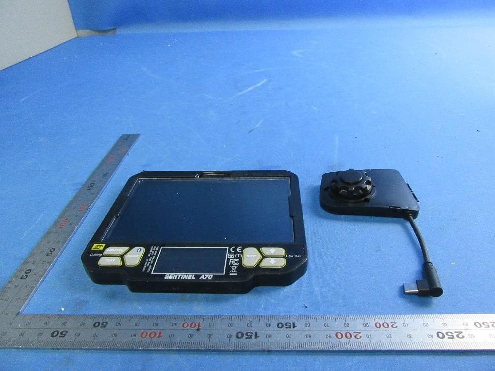 Automatic welding filter - FCC ID 2BTGRSENTINELA70PRO - The ESAB Group Inc. (2)