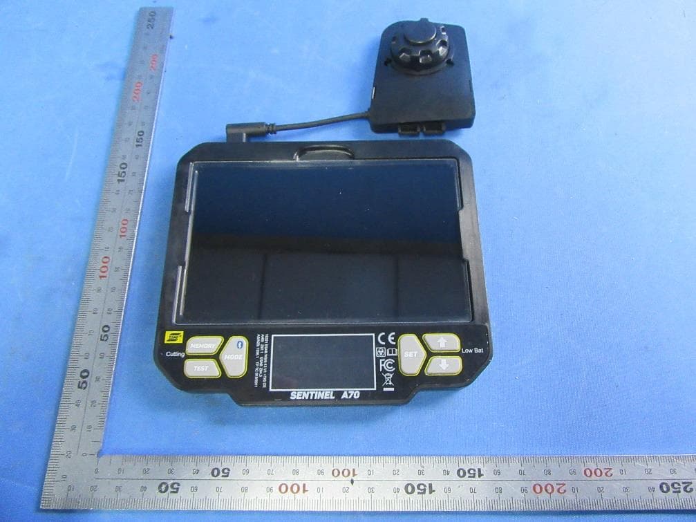 Automatic welding filter - FCC ID 2BTGRSENTINELA70PRO - The ESAB Group Inc. (3)
