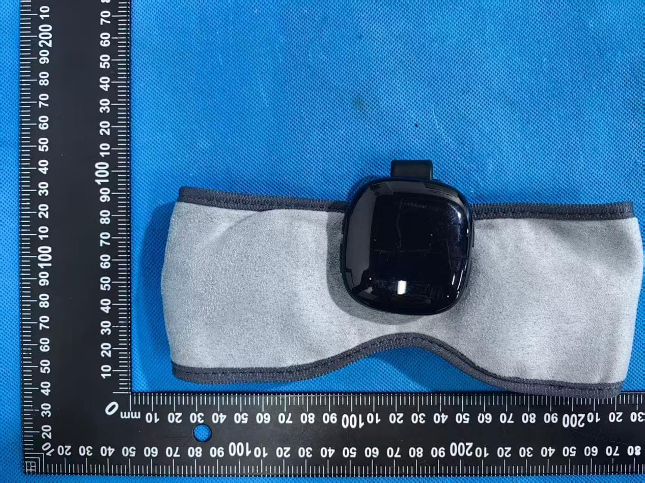 CORDLESS HEATED MUSIC SLEEP EYE MASK - FCC ID 2BTHA-102348 - Dongguan Xilijian Technology Co., Ltd. (5)