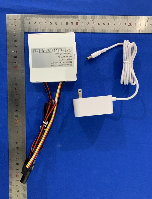Double-key Bluetooth control switch - FCC ID 2BTI2-SYKJ-1212-WB - HuiZhou ShunYi Technology CO., LTD (2)