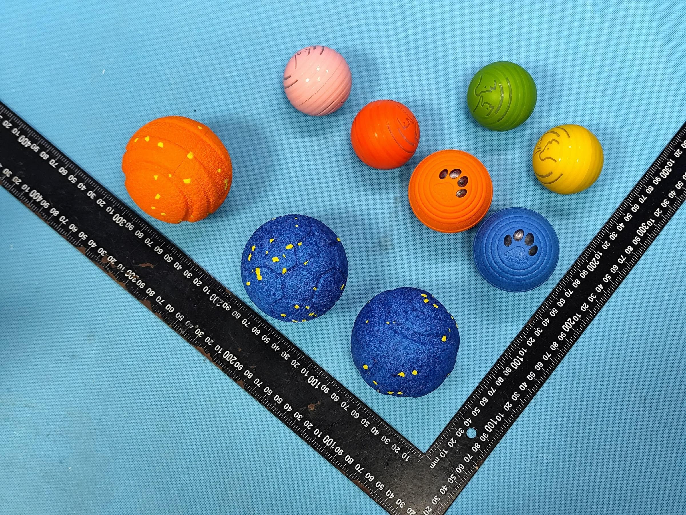 Smart pet ball - FCC ID 2BTIP-Q8 - Shenzhen Tianzheng United Technology Co., Ltd