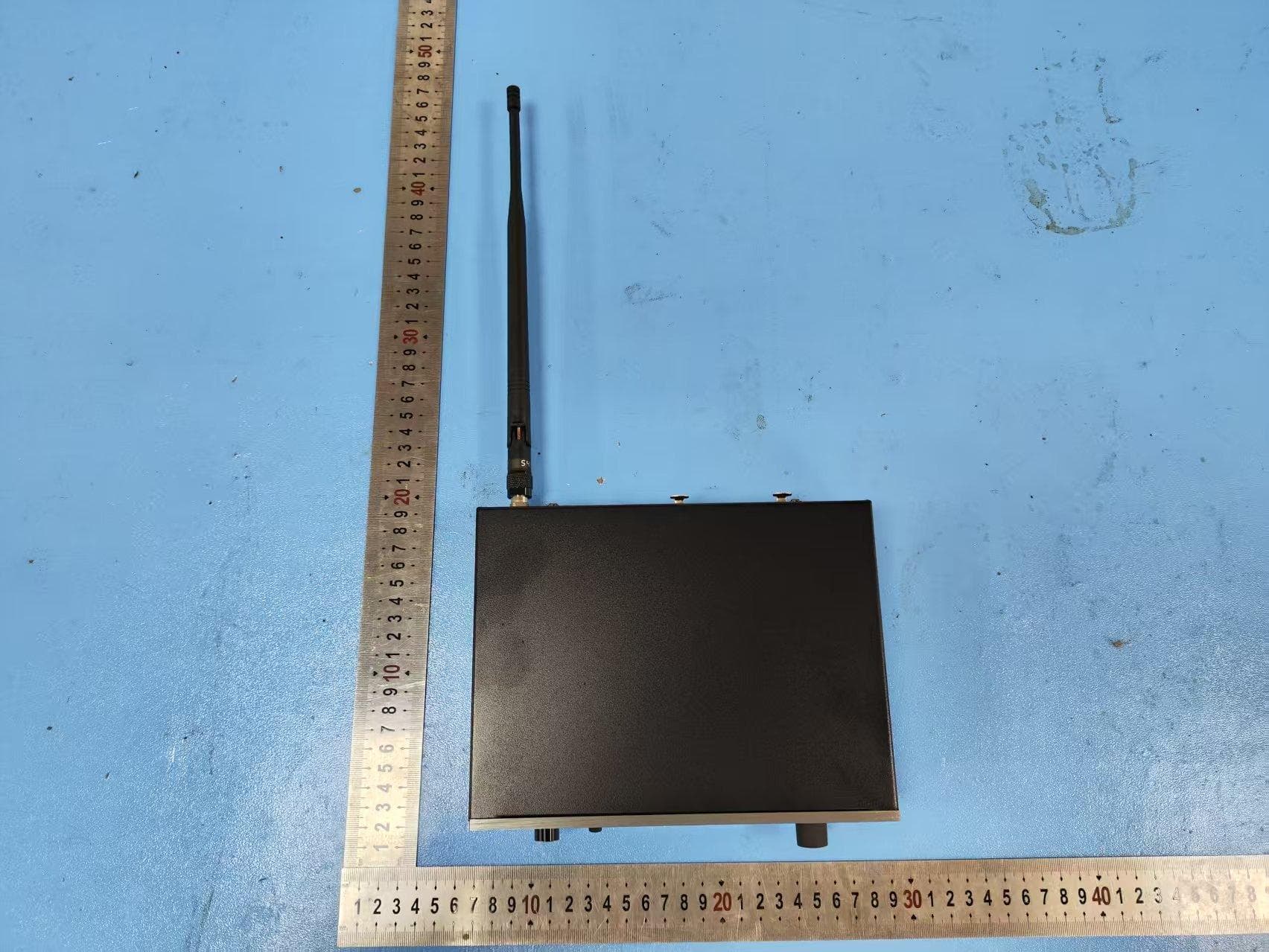 wireless microphone - FCC ID 2BTJ4-AEM - Jiangmen Shengdong Electronic Technology Co., Ltd. (3)