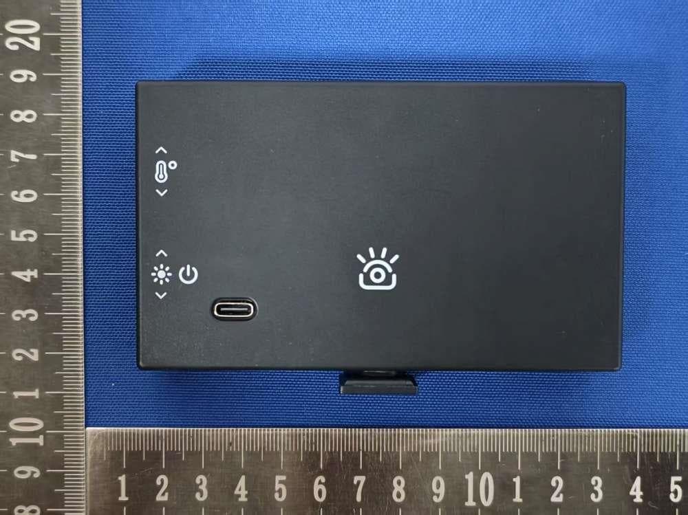 Contact Fill Light - FCC ID 2BTL3-SOFTLIGHT - Cambox Inc (2)