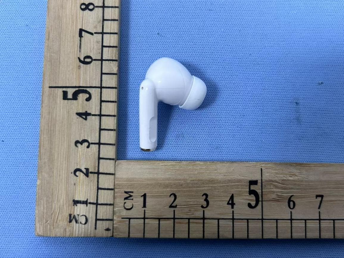 TWS Bluetooth headset - FCC ID 2BTLO-G16ANC - Shenzhen Qiguo Technology Co.,Ltd. (2)
