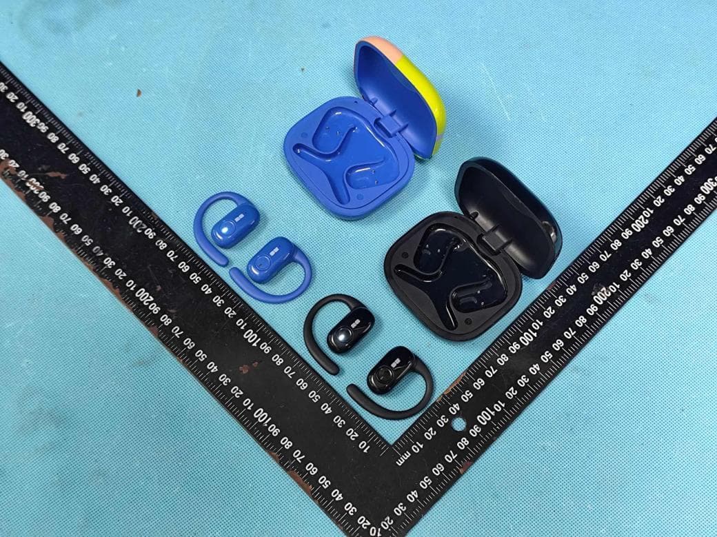 FIFA Wireless Earphones - FCC ID 2BTLR-F26E08 - Shenzhen Cantianshu Information Technology Co., Ltd.