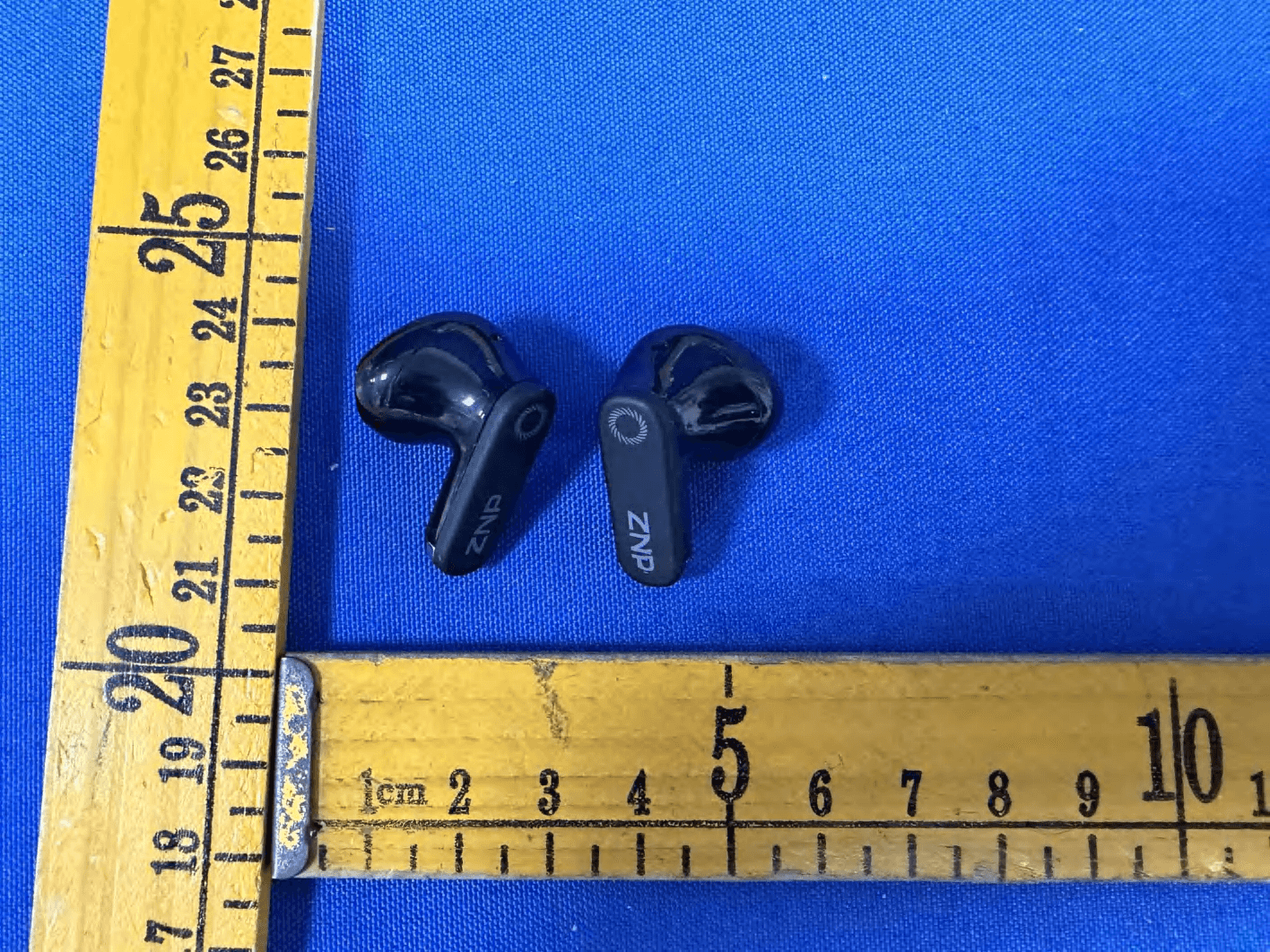 ZNP Wireless Earphones - FCC ID 2BTLR-N02 - Shenzhen Cantianshu Information Technology Co., Ltd.