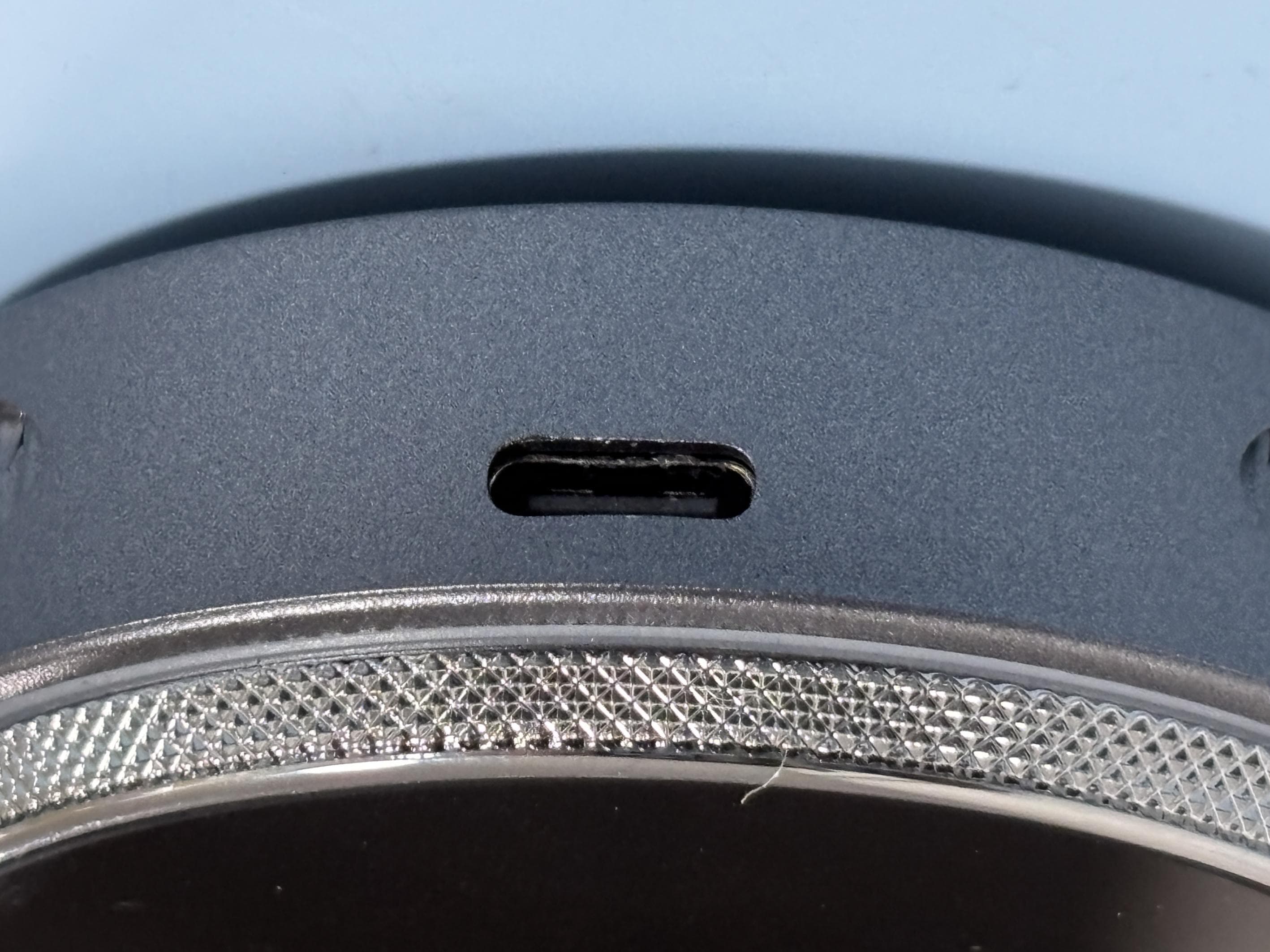 Cooling wireless charging - FCC ID 2BTMU-08 - SHENZHEN YOUPINSHI ELECTRONIC TECHNOLOGY CO.,LTD.
