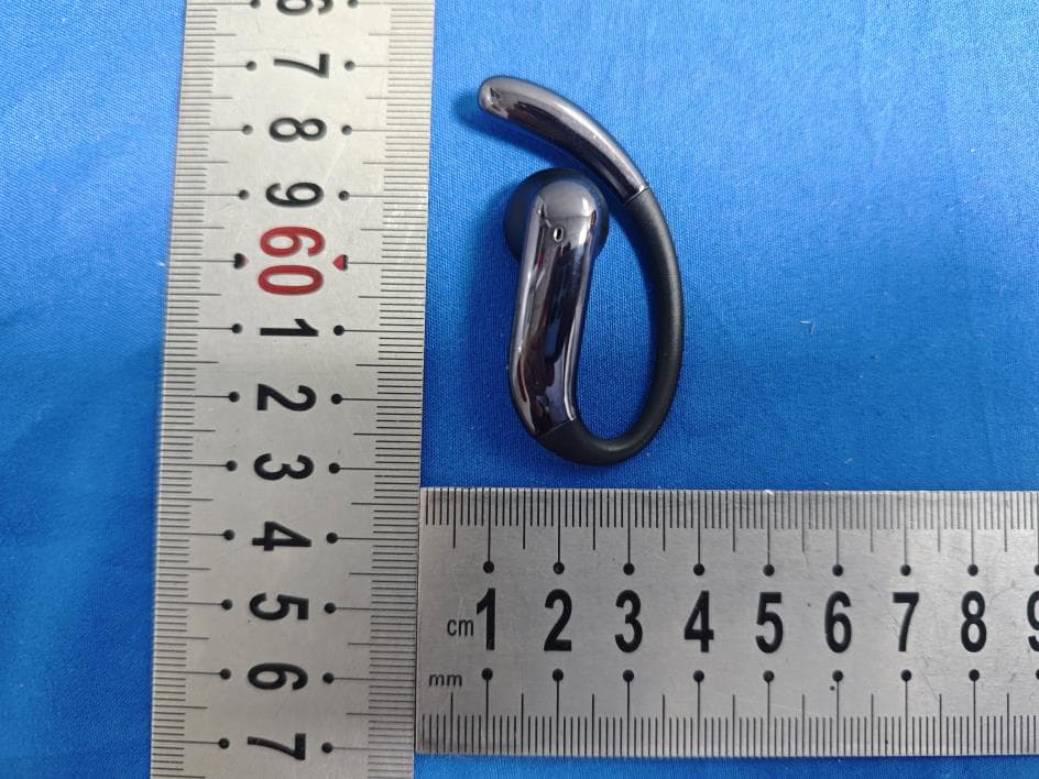 Bluetooth earphones - FCC ID 2BTQ3-Q26 - Shenzhen Hongda Huatai Technology Co., Ltd (2)