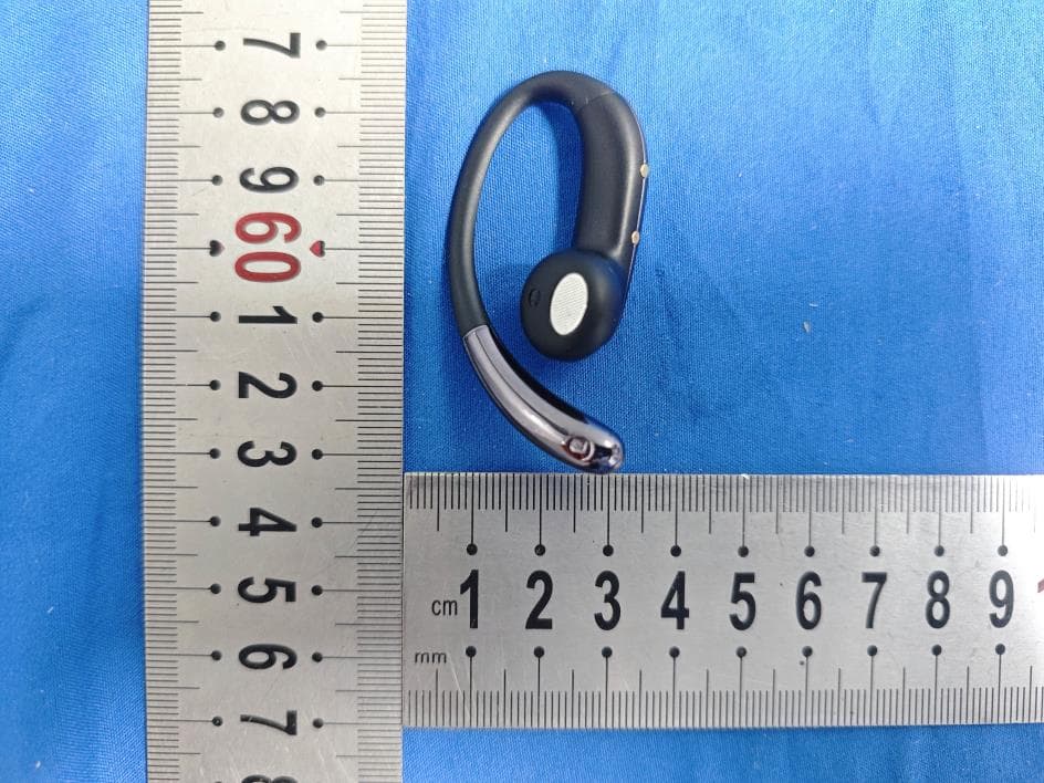 Bluetooth earphones - FCC ID 2BTQ3-Q26 - Shenzhen Hongda Huatai Technology Co., Ltd