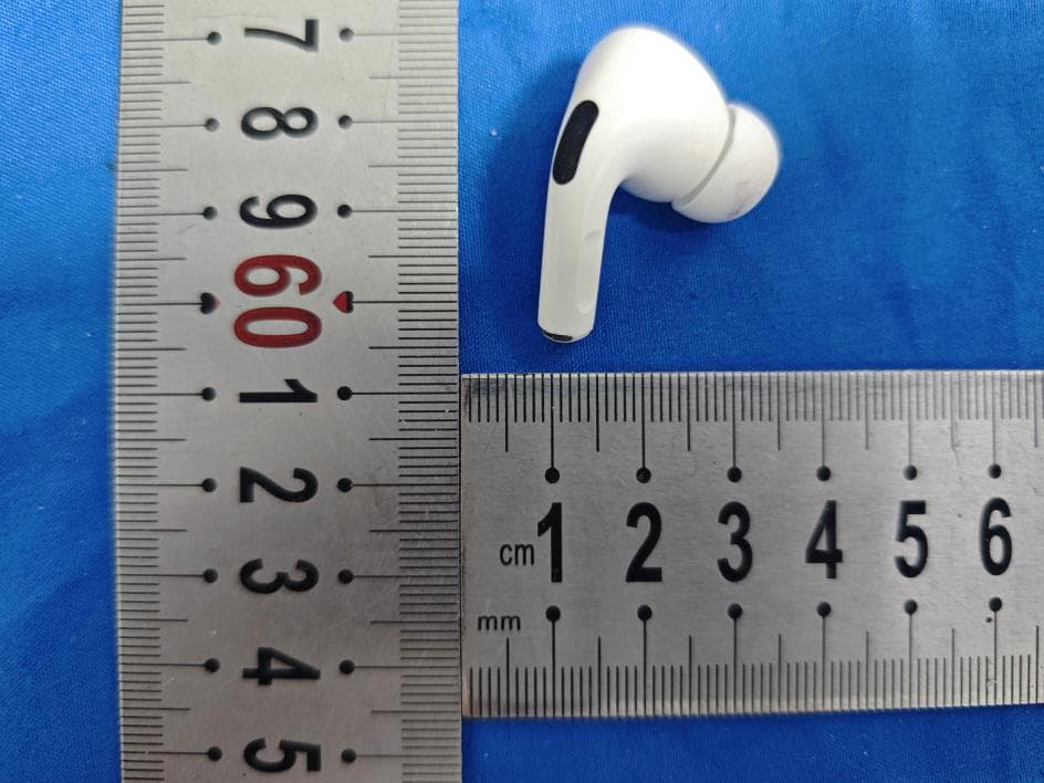 AirPods Pro - FCC ID 2BTQL-A2083 - Prime Edge Solutions LLC (5)