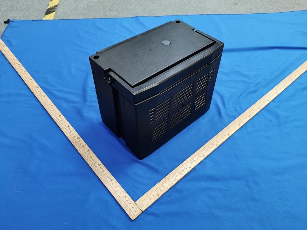 Worksport COR 960 Wh Battery Pack (LFP) - FCC ID 2BTQS-WSCOR2001 - Worksport USA Operations Corporation (4)