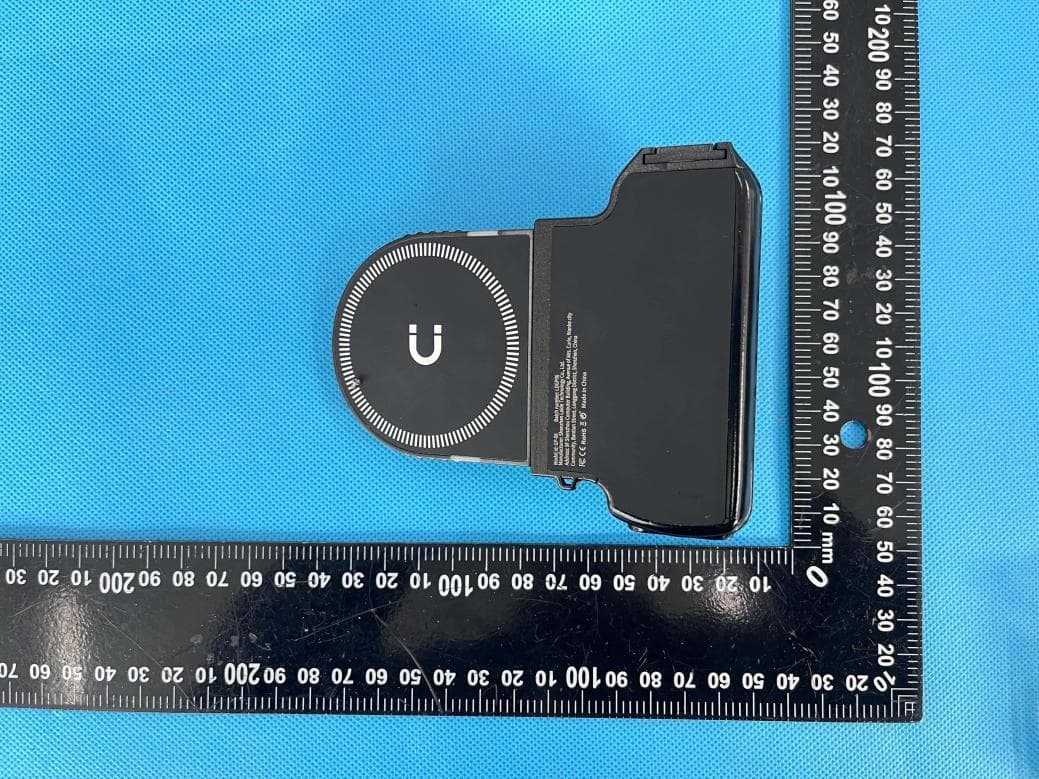 Smartphone Camera Handle Mount - FCC ID 2BTSO-GP-06 - Shenzhen Laide Technology Co., Ltd. (4)