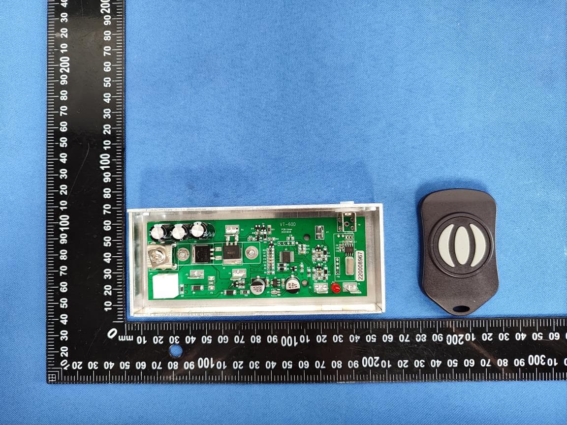 Spreader controller - FCC ID 2BTT9-86386V60D - Douglas Dynamics, LLC