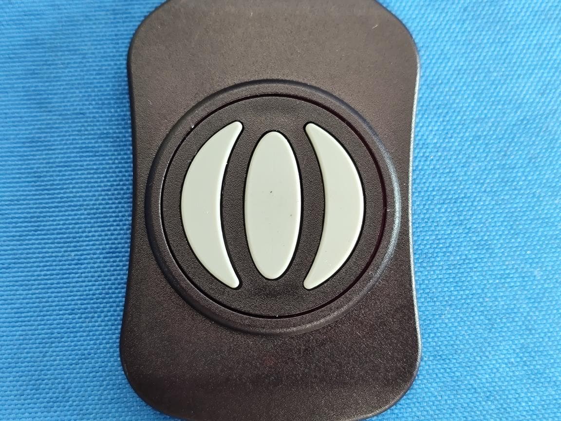 Spreader controller - FCC ID 2BTT9-86386V60D - Douglas Dynamics, LLC (4)