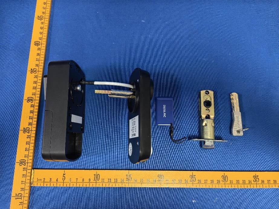 Deadbolt - FCC ID 2BTTG-B200 - Hangzhou Key to the Future Technology Co., Ltd.