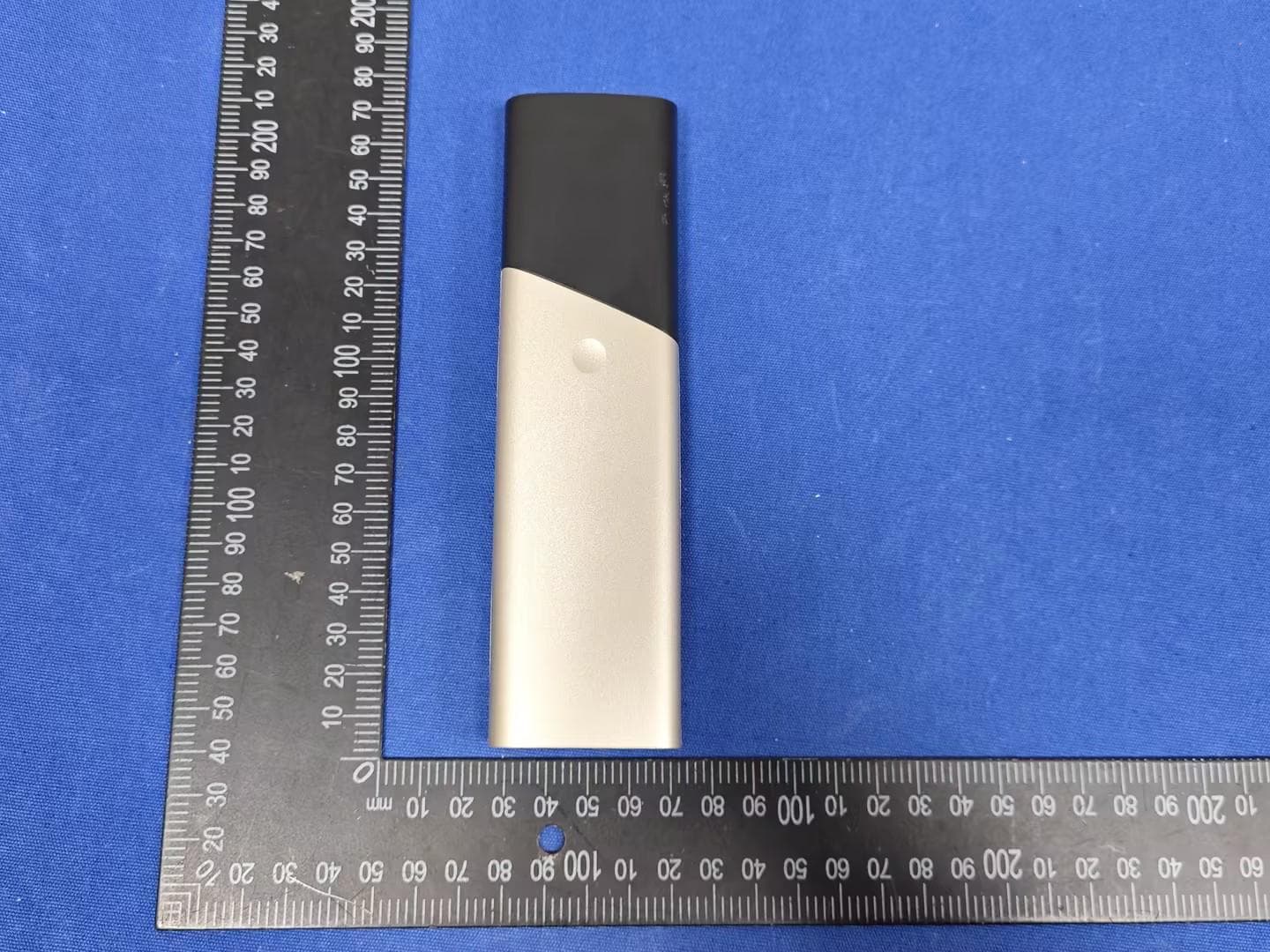 Bluetooth voice remote control - FCC ID 2BTTJ-169-8762CRF - Yidongxing (Huizhou) Technology Co., Ltd (2)
