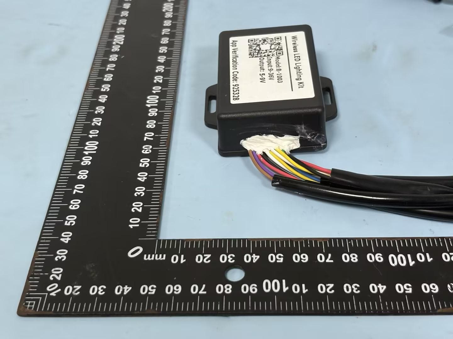 Wireless LED Lighting Kit - FCC ID 2BTTQ-B-1003 - JiangSu Dangang Intelligence Technology Co., Ltd. (2)