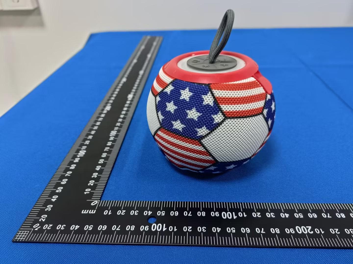 SOCCER BEATS RECHARGEABLE LED SPEAKER - FCC ID 2BTUZ-MG045 - NINGBO MASCUGE IMPORT AND EXPORT CO.,LTD (3)