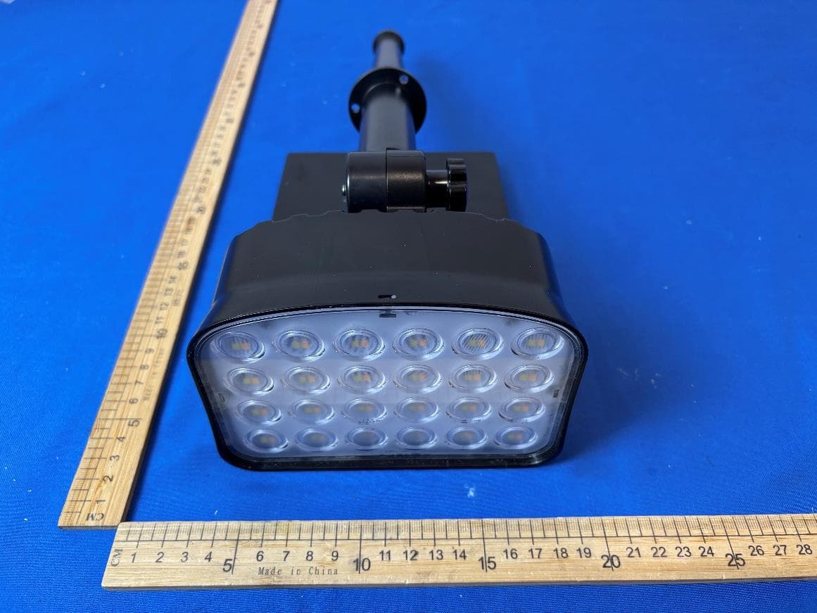 Smart Solar Spotlight - FCC ID 2BTW8-SLS1 - Green lnova Lighting Technology (Shenzhen) Limited (2)