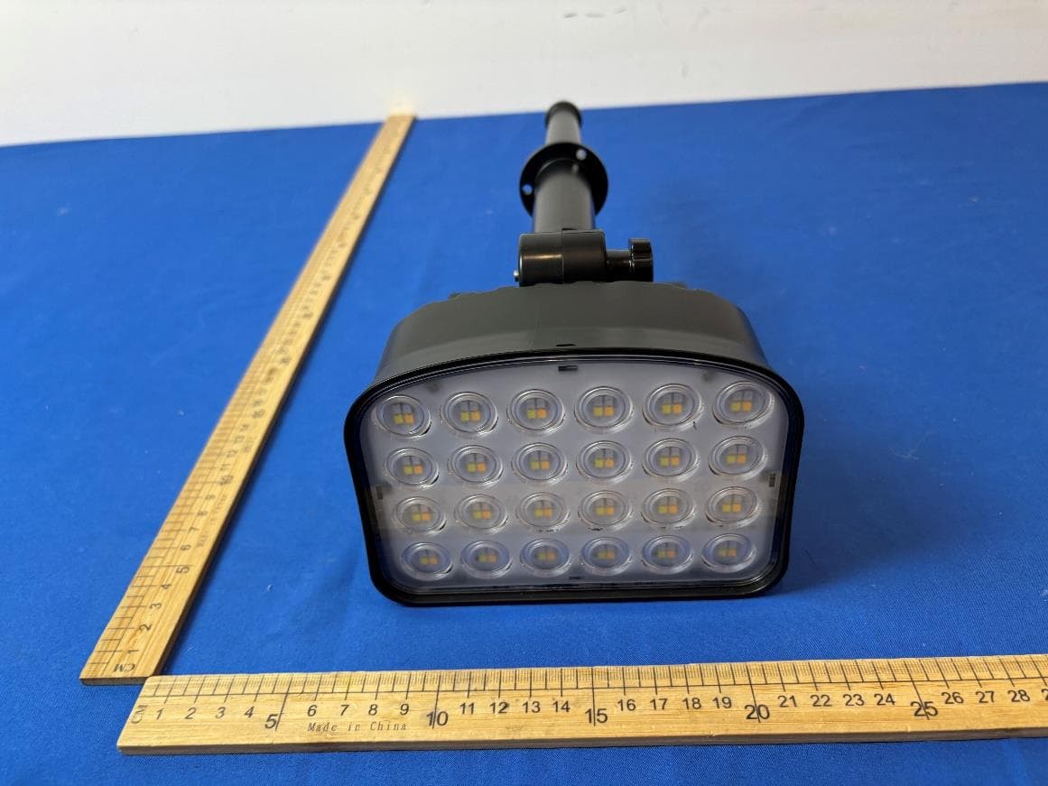 Smart Solar Spotlight - FCC ID 2BTW8-SLS1 - Green lnova Lighting Technology (Shenzhen) Limited (3)
