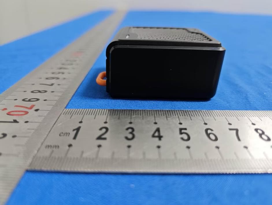 Multi-functional Bluetooth speaker - FCC ID 2BTWS-MP85 - Shenzhen Xinchuangfu Wireless Technology Co., Ltd (4)