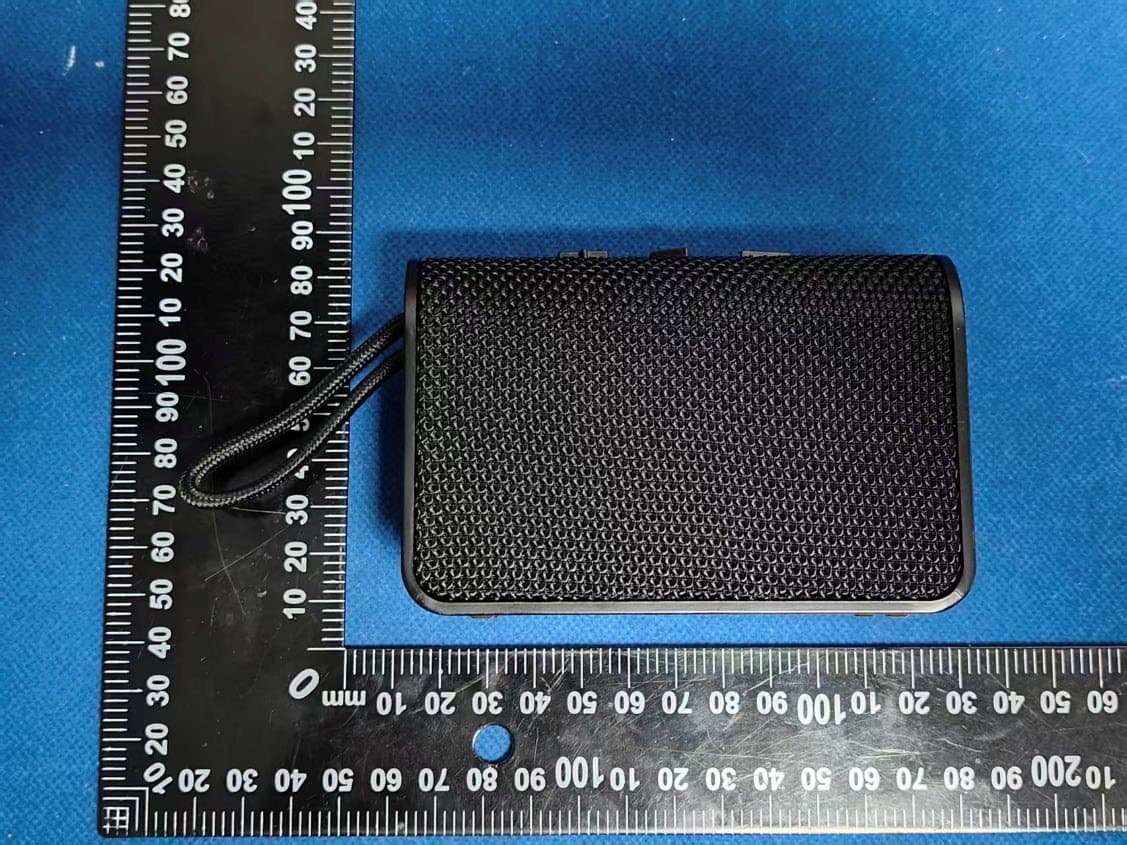 Jucani Speaker-01 - FCC ID 2BTY9-SP01 - jucani inc (2)