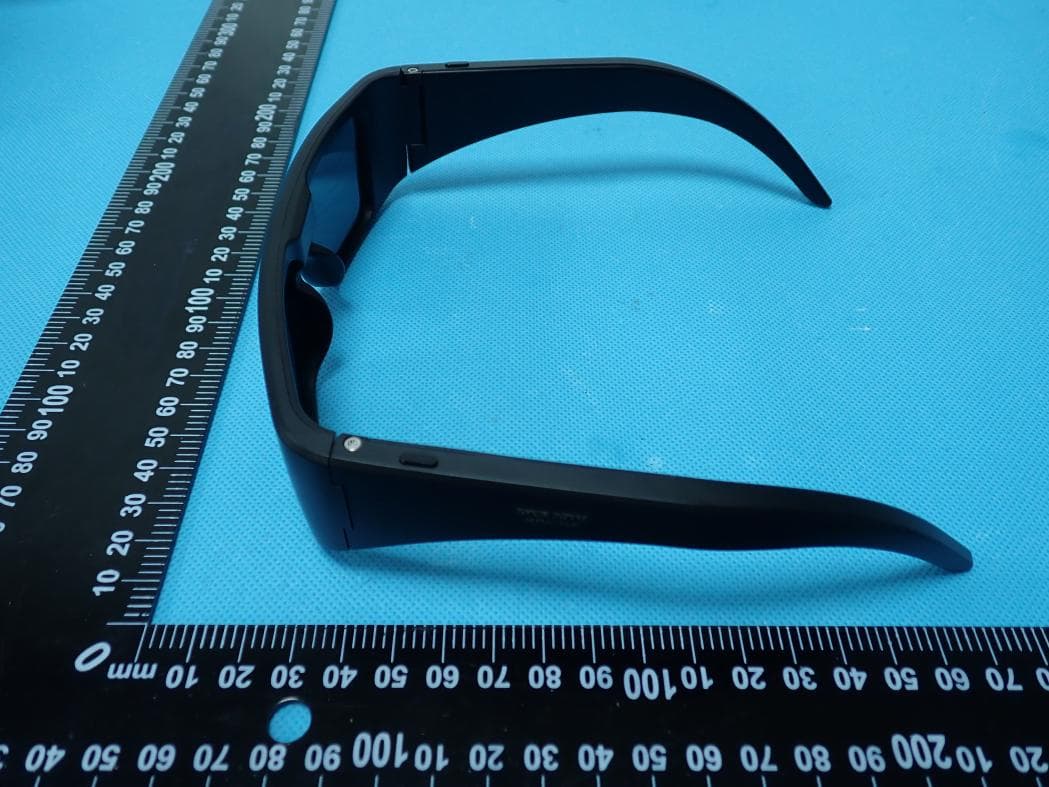 Magic AI Glasses - FCC ID 2BTYX-GLASSESW - WHL Holding Limited (4)