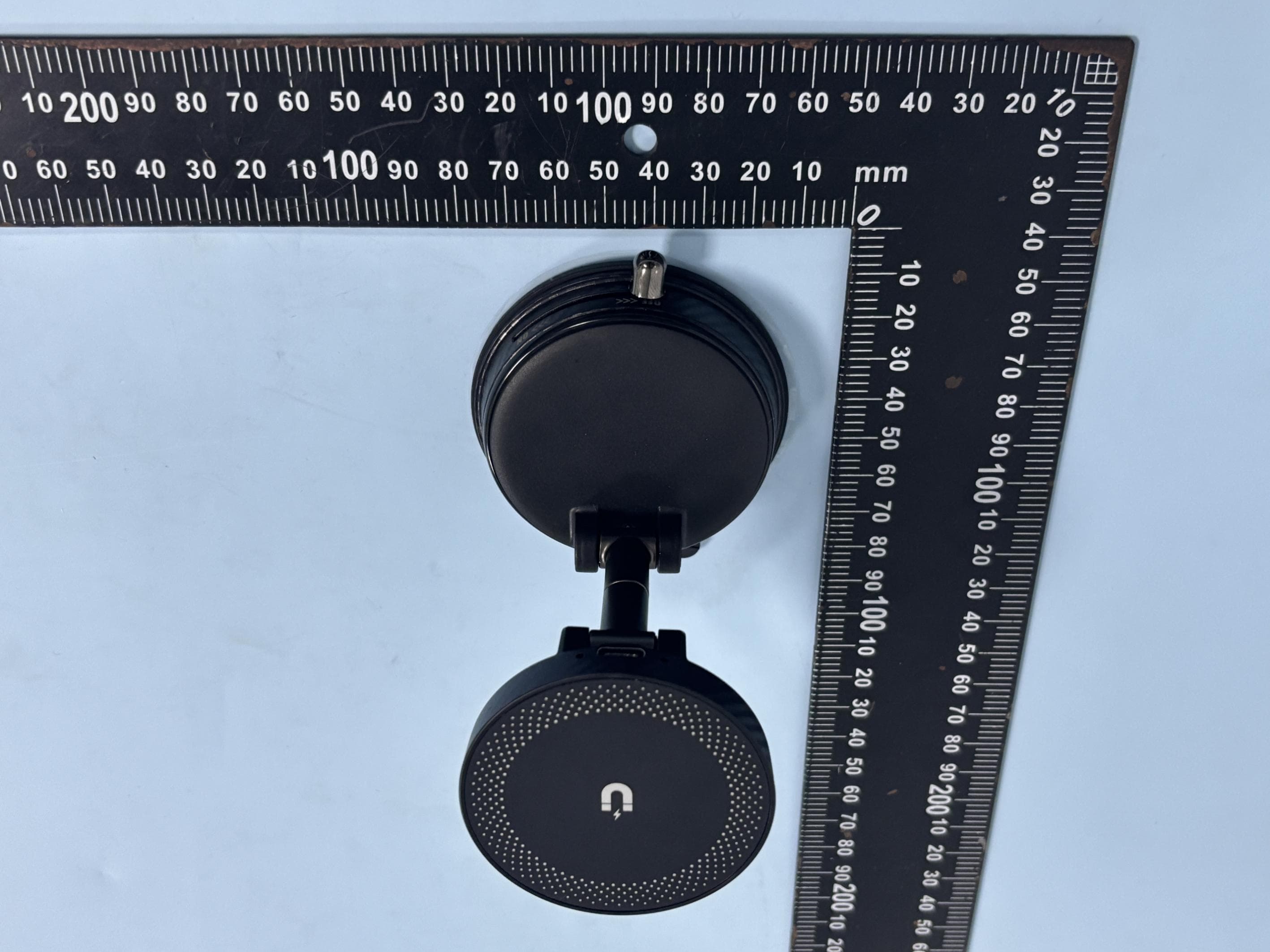 Vacuum Magnetic Suction Wireless Charging Phone Holder - FCC ID 2BTZH-A14 - Shenzhen Zhenweixin Technology Co., Ltd (3)