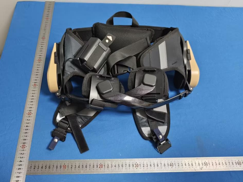 Double Lower Limb Hip Joint Movement Assistance Equipment - FCC ID 2BU2P-SPH - Hangzhou StellarTerra Robotics Co., Ltd. (3)