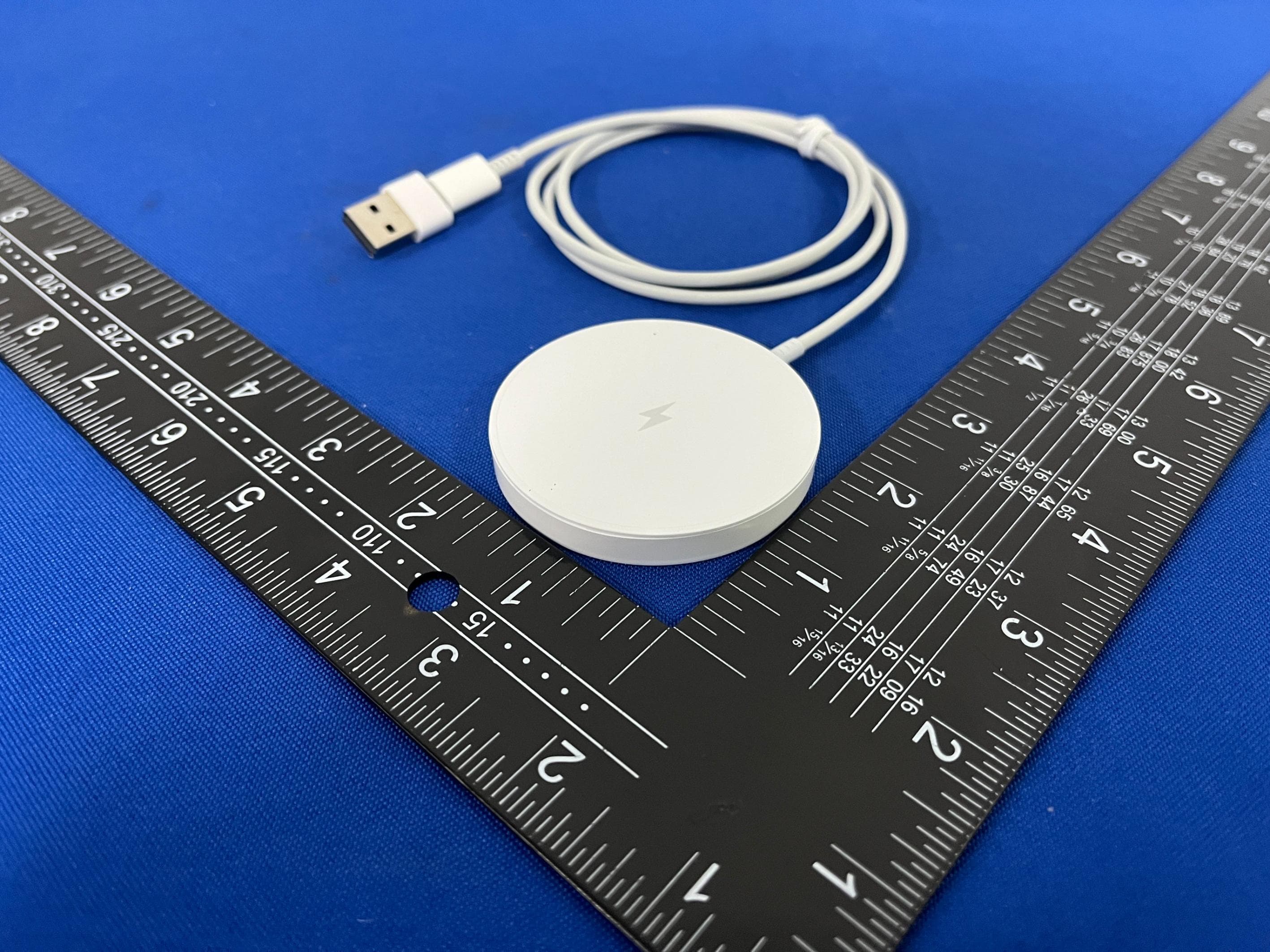 Magnetic wireless charger - FCC ID 2BU5T-C20 - SHUN FO TECHNOLOGY CO., LIMITED (4)