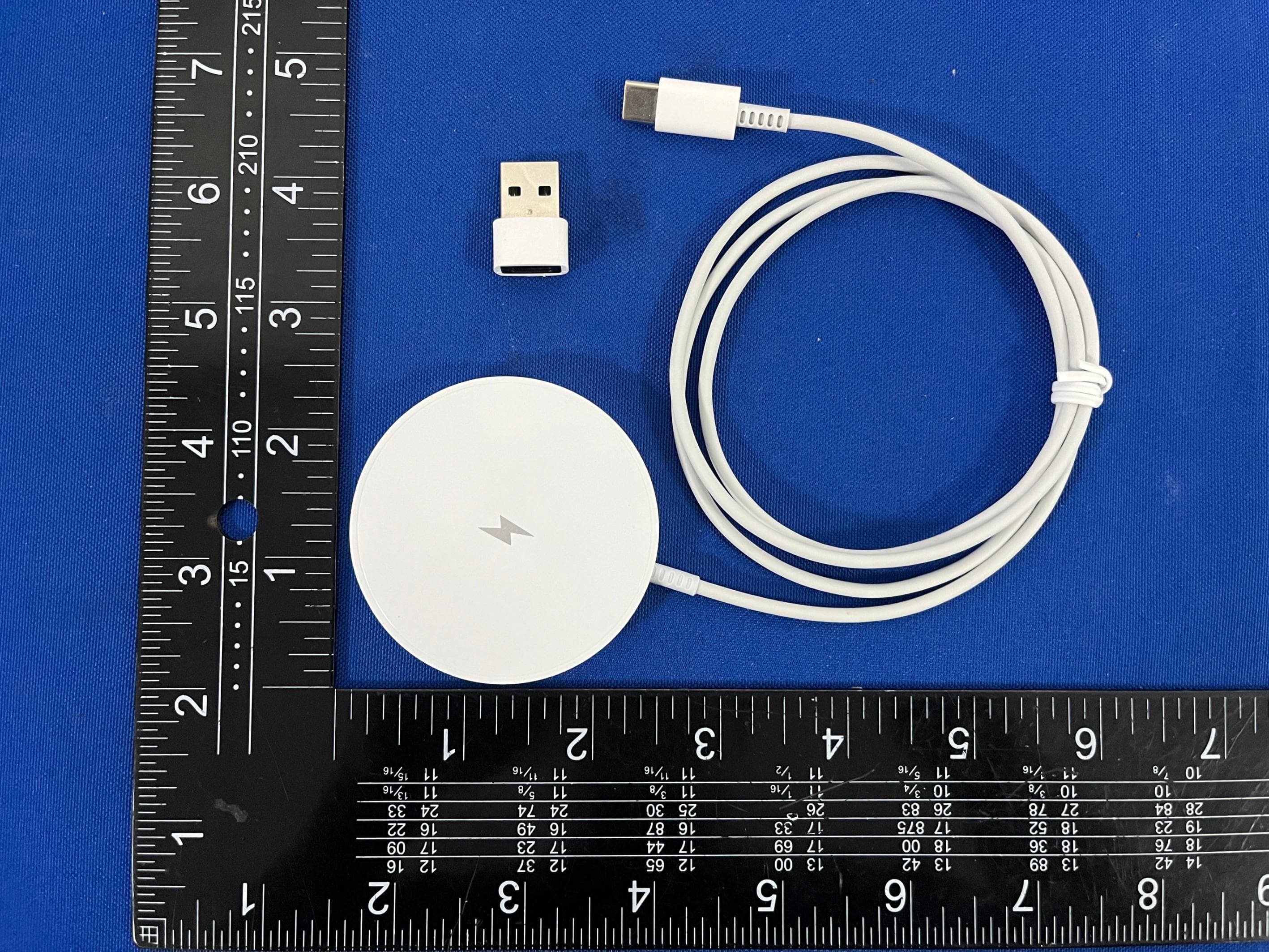 Magnetic wireless charger - FCC ID 2BU5T-C20 - SHUN FO TECHNOLOGY CO., LIMITED (2)