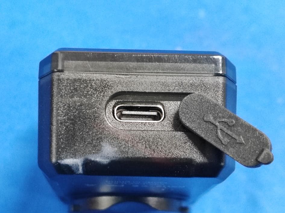 Smart Radar Tail Light - FCC ID 2BU5V-RT01 - Qingdao Laidenuo Technology Co., Ltd (4)