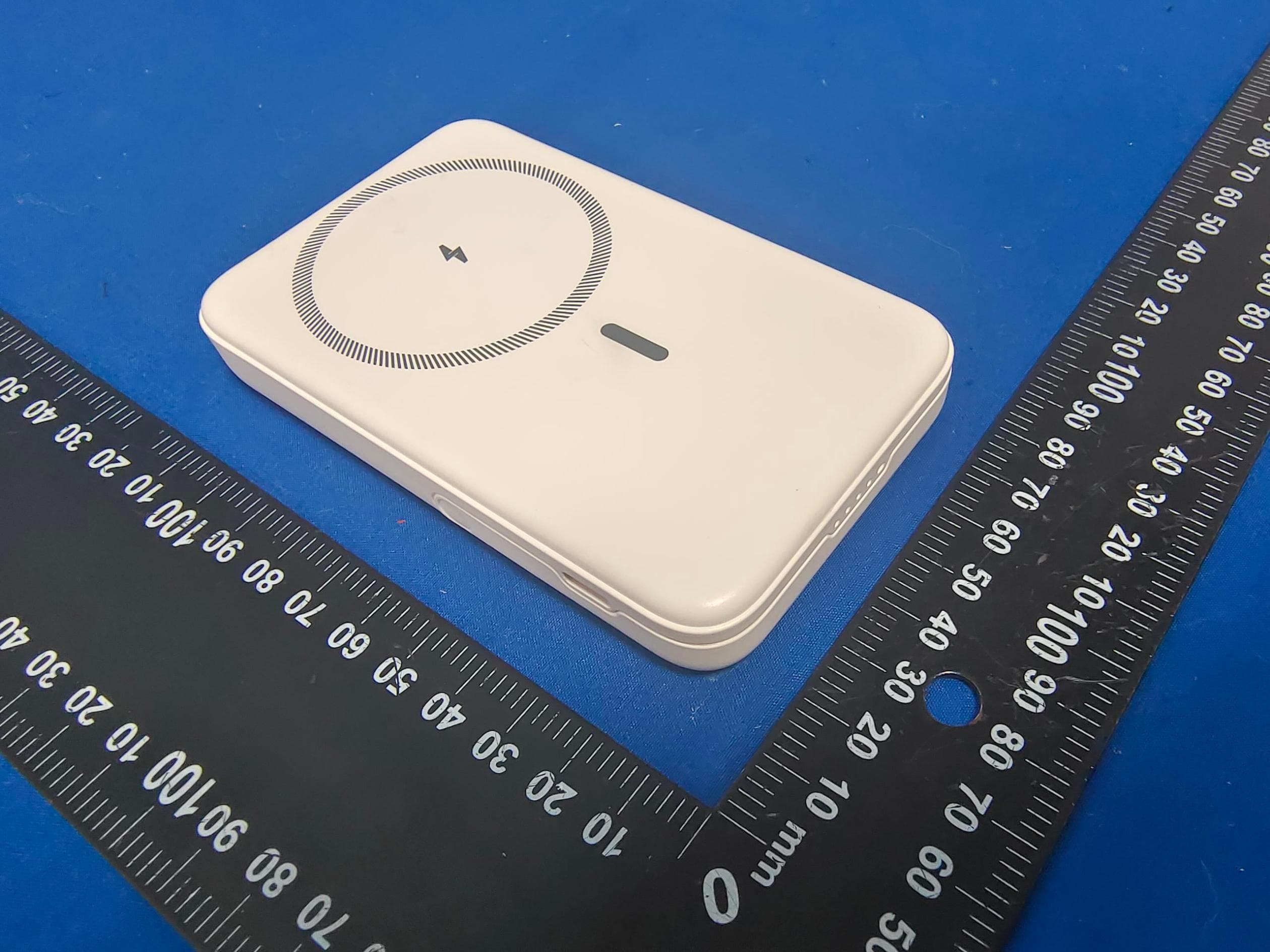 Pods Power bank - FCC ID 2BU5Y-C60 - Shenzhen Zhongchuangli Electronic Technology Co., Ltd (3)