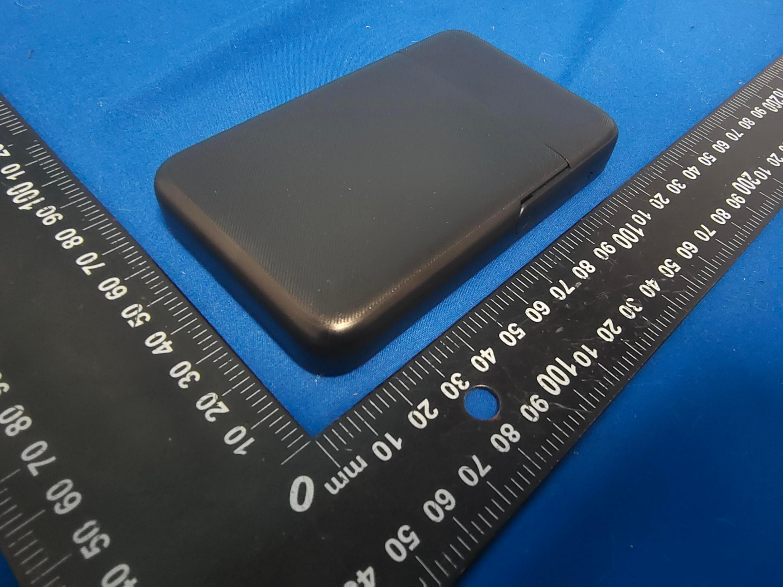 Pods Power bank - FCC ID 2BU5Y-C60 - Shenzhen Zhongchuangli Electronic Technology Co., Ltd (2)