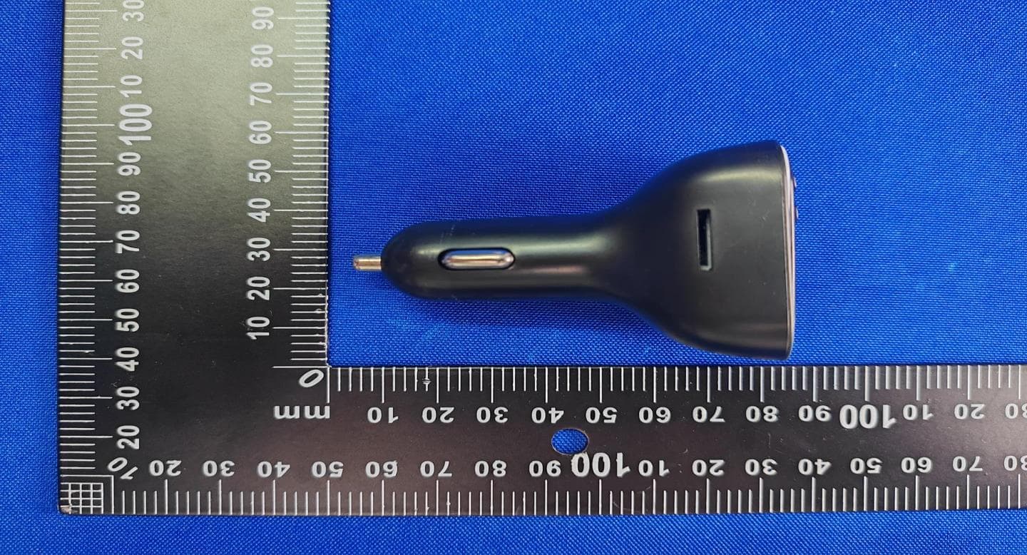 Car charger - FCC ID 2BU5Z-G38 - Dongguan Sansi Trading Co., Ltd. (2)