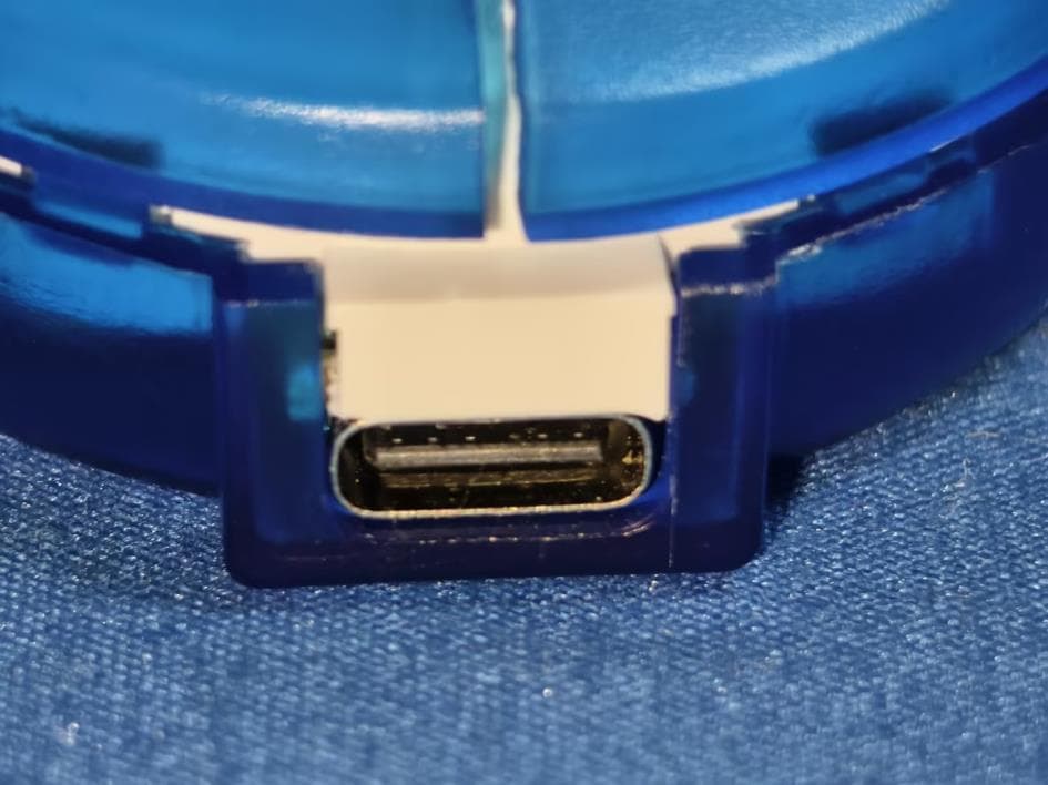 Wireless mouse - FCC ID 2BU6S-FAM1 - Frutiger Aero LLC (4)