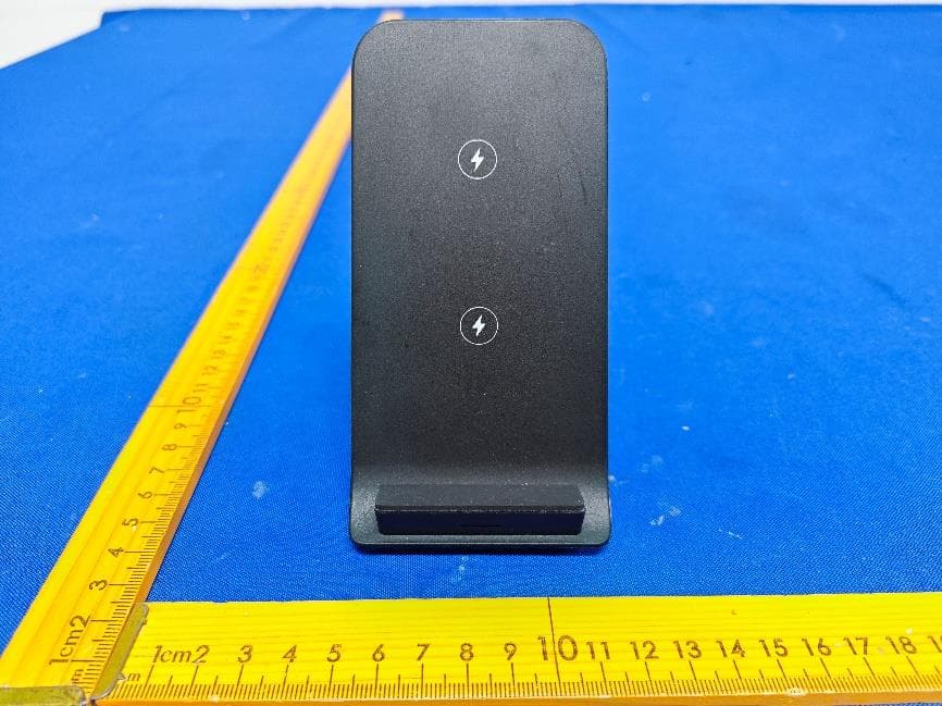 3-in-1 Wireless Charging Station - FCC ID 2BU7Z-EZ30 - Wuhan Nayi Electronic Technology Co., Ltd.