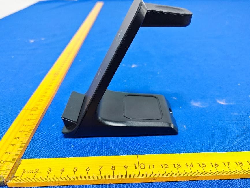 3-in-1 Wireless Charging Station - FCC ID 2BU7Z-EZ30A - Wuhan Nayi Electronic Technology Co., Ltd. (2)