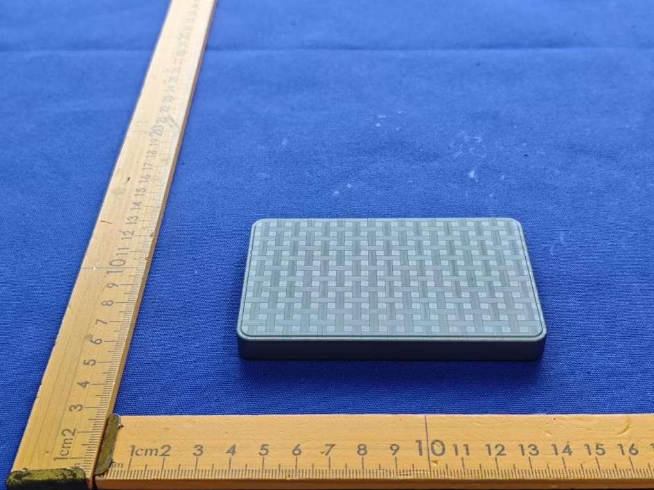 Magnetic-Attachment Portable Power Bank - FCC ID 2BU8Q-ENERGYA - Shenzhen Dark Energy Power Co., Ltd. (2)