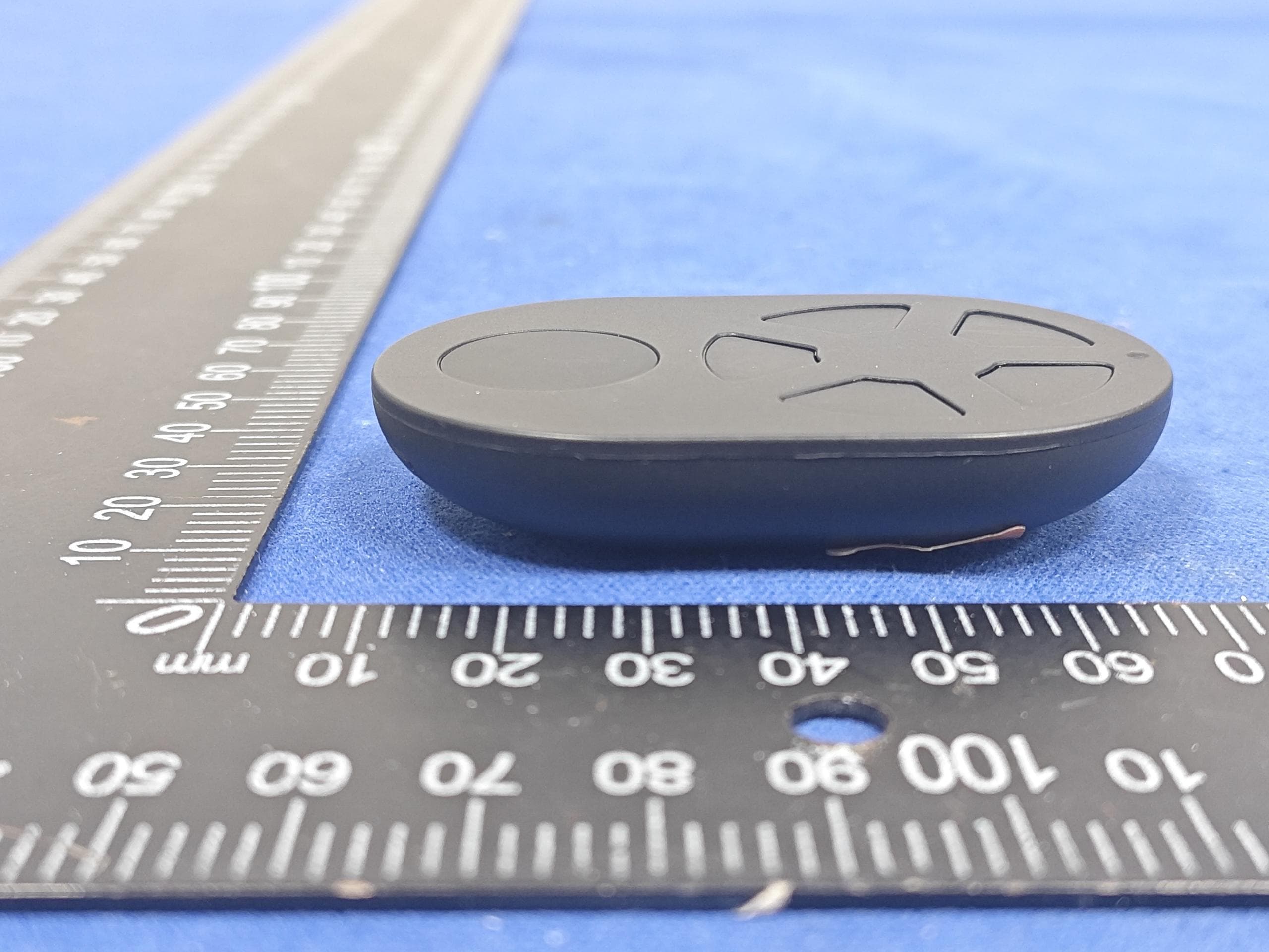RF remote control - FCC ID 2BU9M-F8RC - Shenzhen Quanjun Technology Co.,LTD