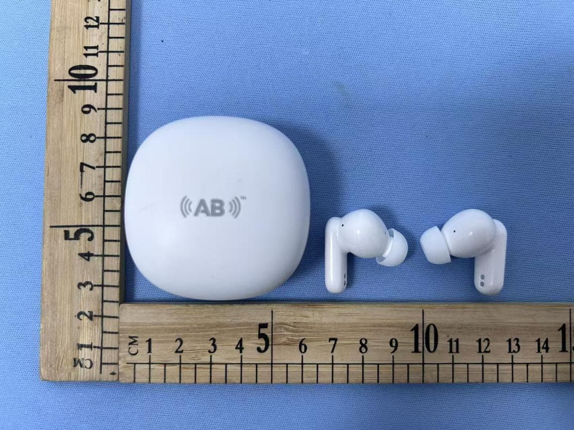 Earbuds - FCC ID 2BUCU-AB-C30 - Awdio Bots,Inc. (4)