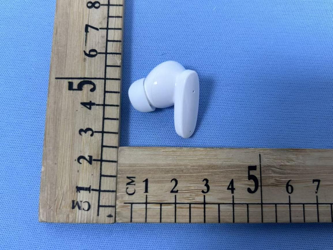 Earbuds - FCC ID 2BUCU-AB-E90 - Awdio Bots,Inc. (3)