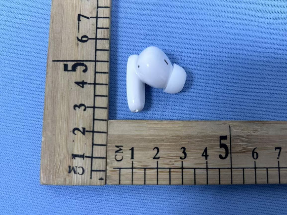 Earbuds - FCC ID 2BUCU-AB-E90 - Awdio Bots,Inc. (4)