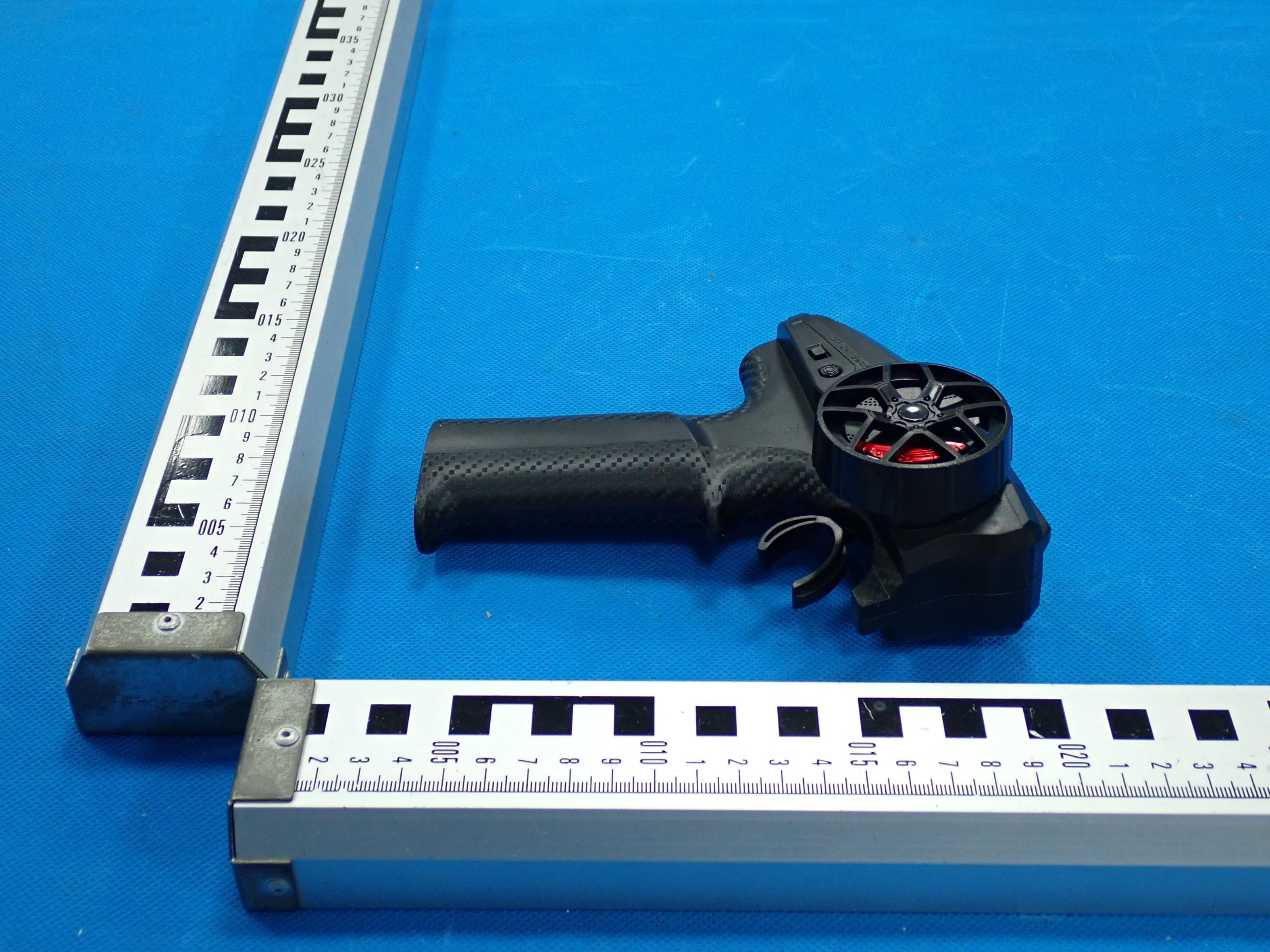 RC CAR - FCC ID 2BUFS-G12026 - Guangzhou Yimai Supply Chain Co.,Ltd. (3)
