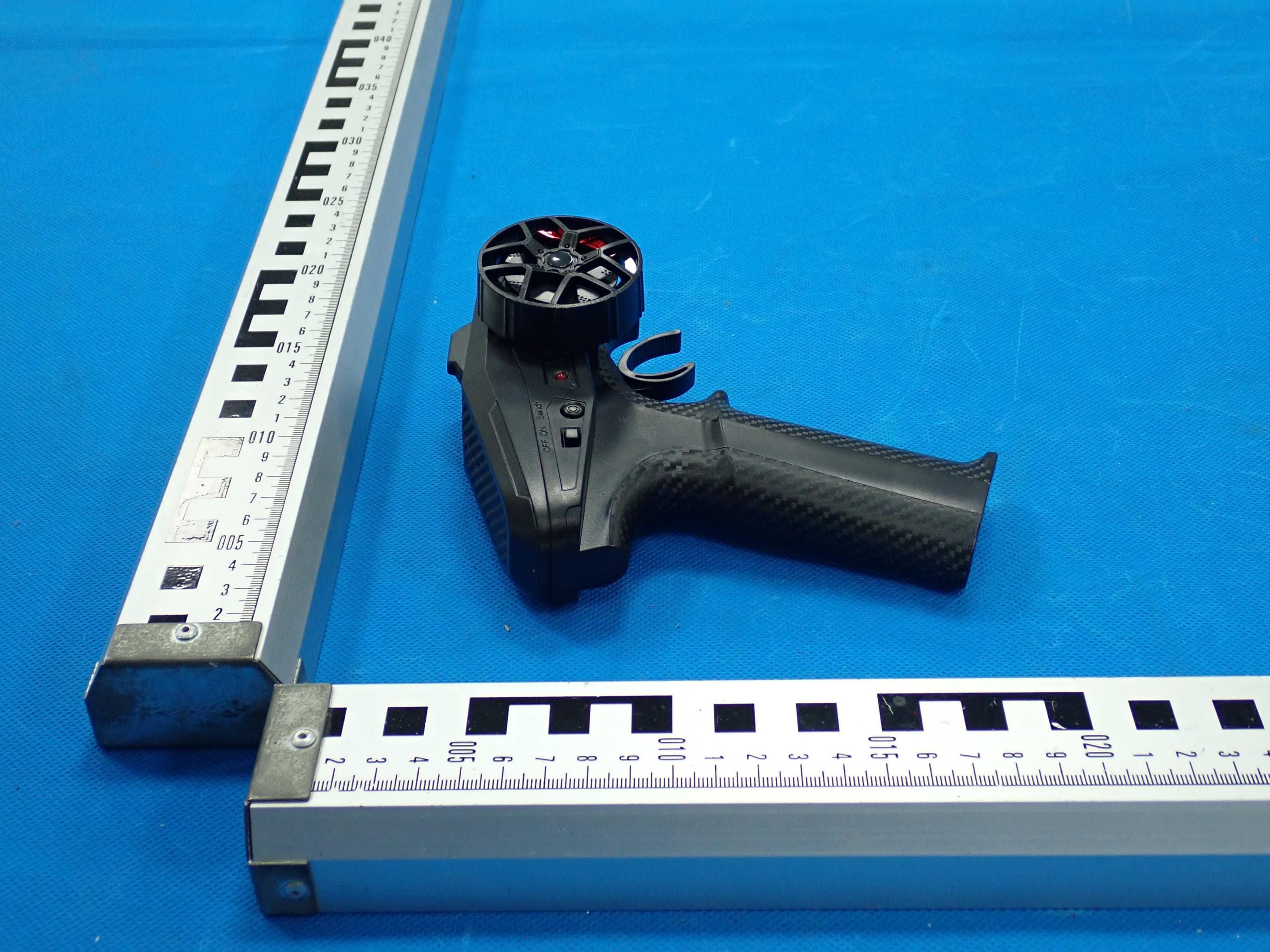 RC CAR - FCC ID 2BUFS-G12026 - Guangzhou Yimai Supply Chain Co.,Ltd. (4)
