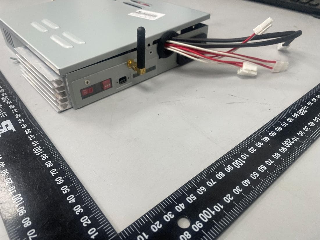Amplify power box subassembly - FCC ID 2BUHI-APB01 - SUNLIGHTEN, INC. (5)