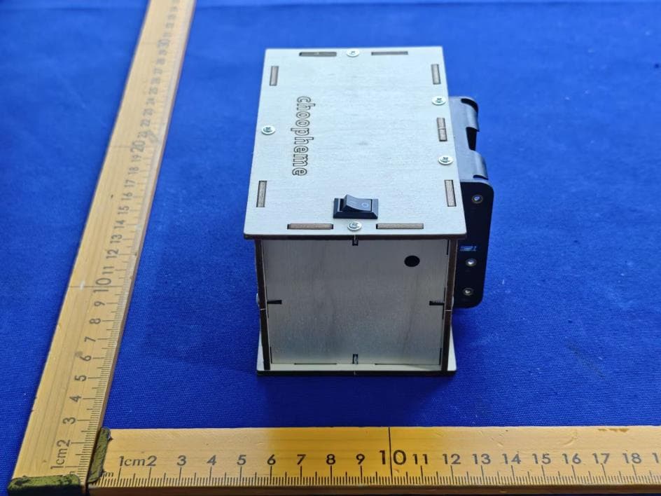 MAGNETIC PORTABLE POWER BANK - FCC ID 2BUHK-YYI-888 - Guangzhou Yuanyi E-commerce Co., LTD (5)