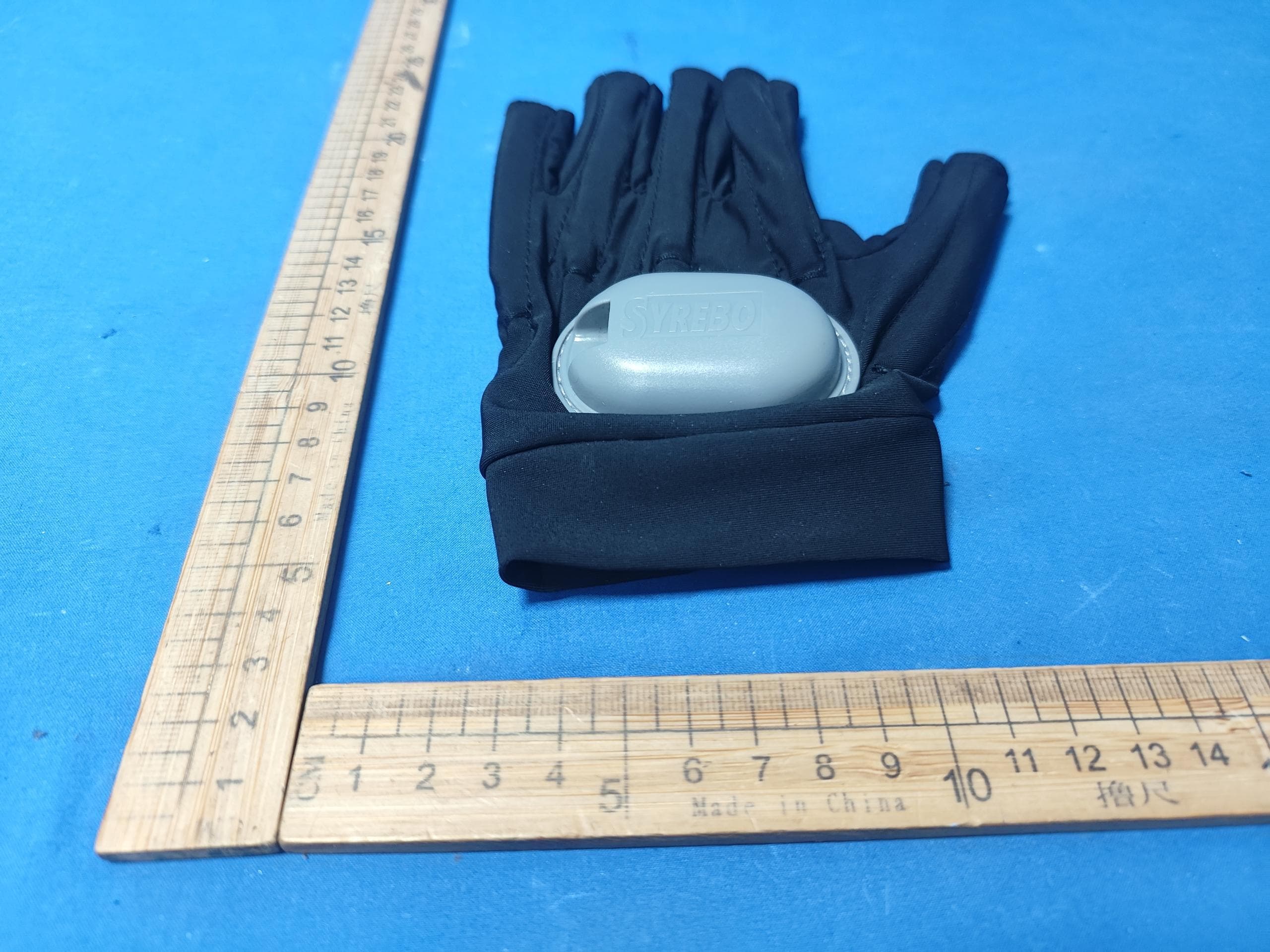 Data glove - FCC ID 2BUIO-SY-HRE12 - Shanghai SiYi Intelligent Technology Co.,Ltd. (5)