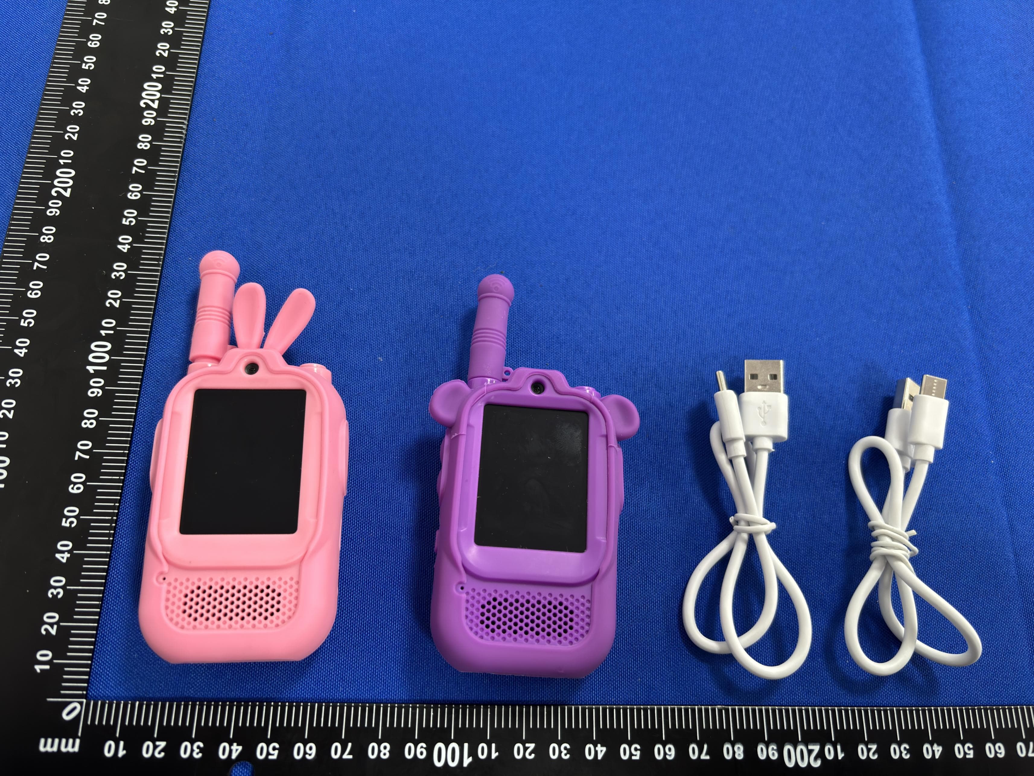 Video Walkie Talkies for Kids - FCC ID 2BUJJ-V8 - Zhuanglian Age (Shenzhen) Technology Co., Ltd.