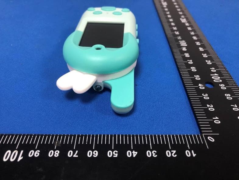 Kids Video Walkie Talkie/Children Video Walkie Talkie/Children Video Two Way Radio - FCC ID 2BUJV-D100 - Shenzhenshi Xingyi Technology Co., Ltd. (2)